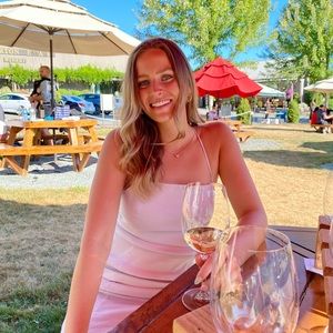 Meet your Posher, Hope